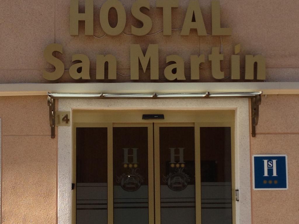 Hostal San Martin San Martín de la Vega Dış mekan fotoğraf